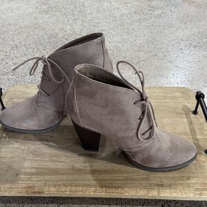 Chic Lace-Up Suede Ankle Boots in Taupe